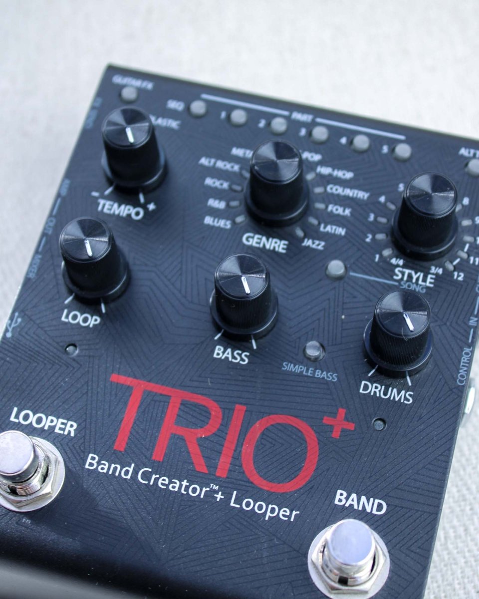 TRIO+ バンドクリエイター ルーパー Amazon.com: DigiTech Trio+ Band Creator + Looper w/ FS3X