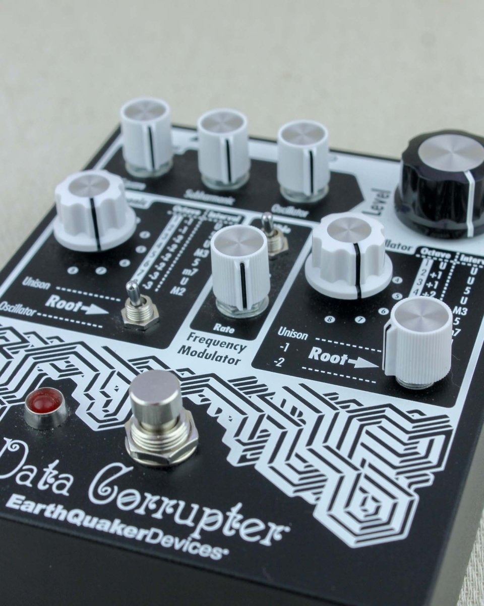 Earth Quaker Devices Data Corrupter Modulated Harmonizer FX Pedal [Used] - Pedal Jungle