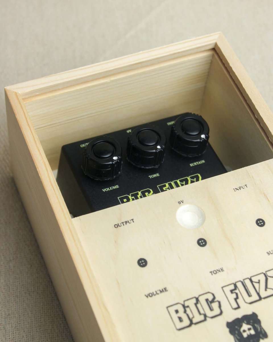 Frost Giant Electronics Big Fuzz FX Pedal [Black Russian] - Pedal Jungle