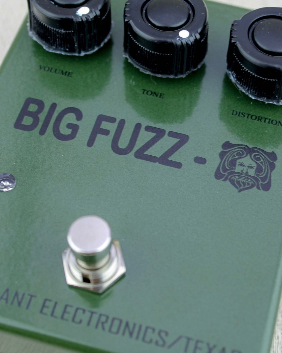 Frost Giant Electronics Big Fuzz FX Pedal [Green Bubble] - Pedal Jungle